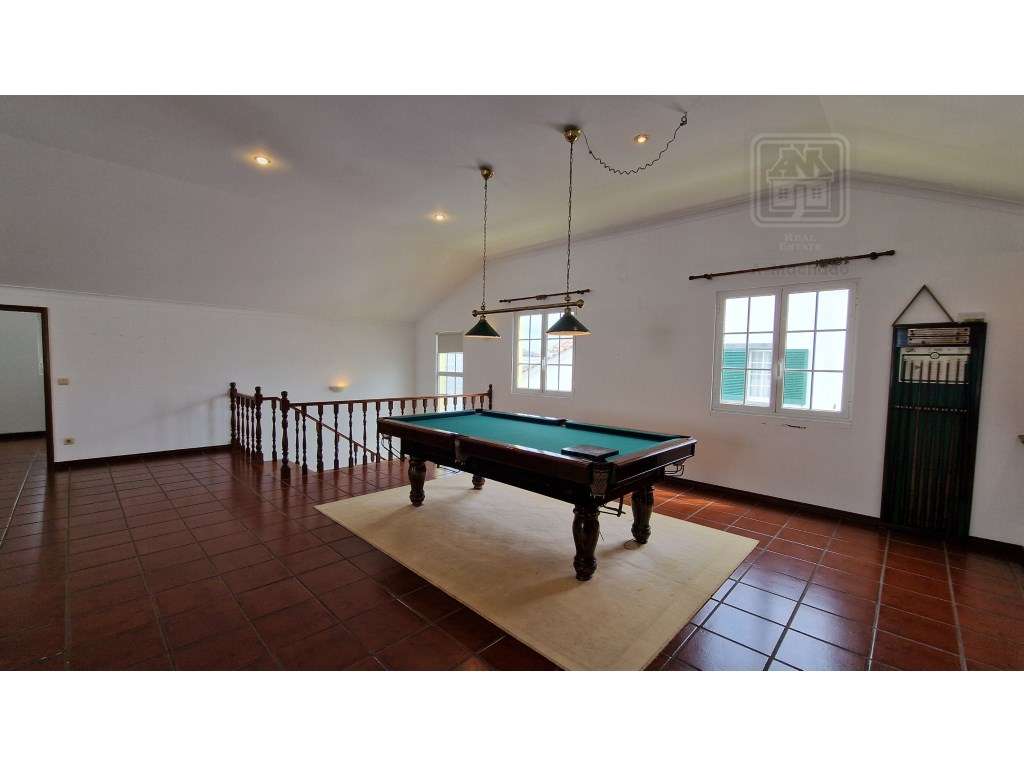 VENDA de MORADIA - VIVENDA T4+1 com Jardim e Garagem - Relva, Ponta...-50