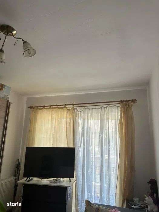 Apartament cu 2 camere, 41 mp, balcon, zona Porii - Imagine principală: 4/6