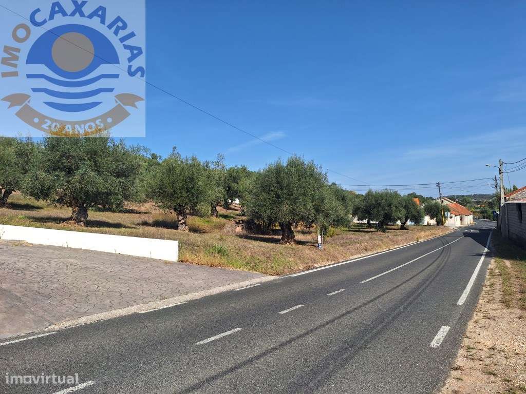 Terreno com viabilidade de construção. - Grande imagem: 2/8