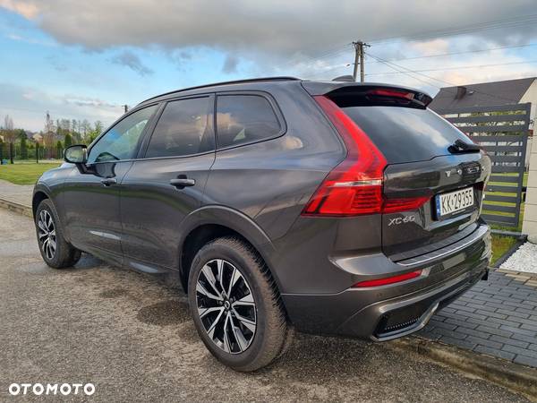 Volvo XC 60 B4 D AWD Plus Dark - 6