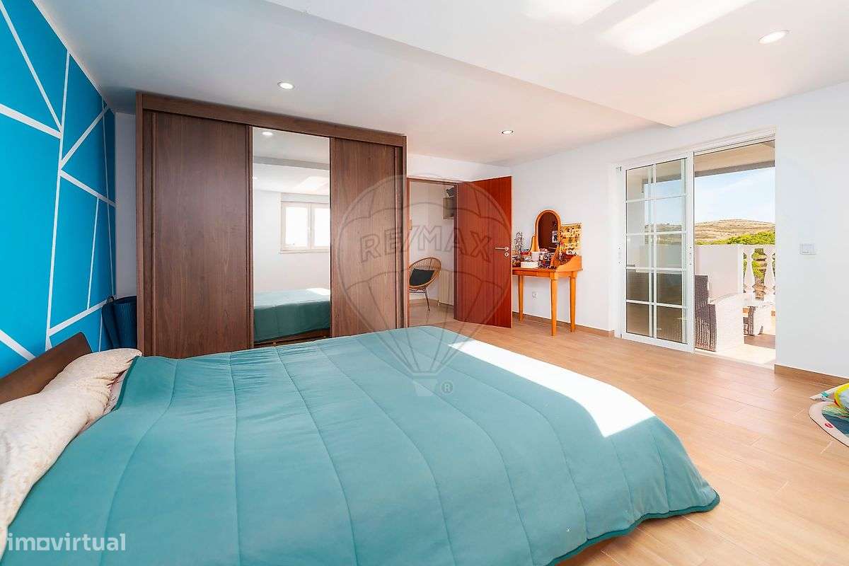 Moradia T4 para venda-16