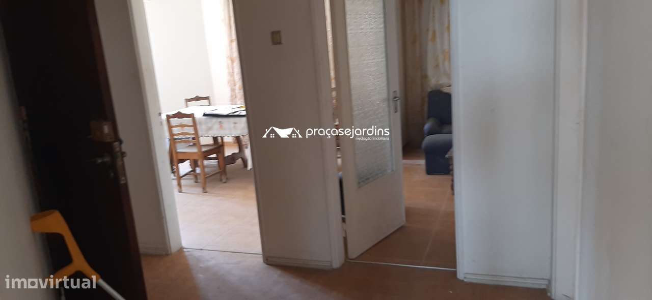 Prédio com 3 Apartamentos-27