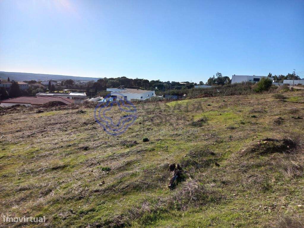 Lote de terreno para construção próximo de Constância no Centro de Por-9