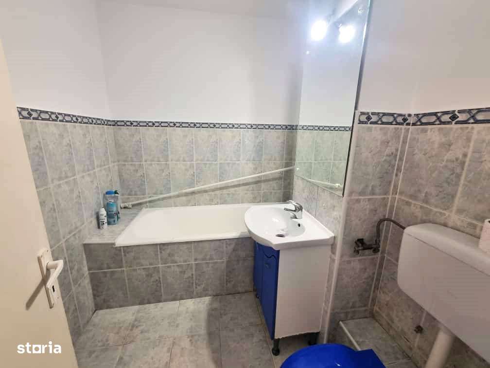 Vanzare apartament 2 camere, decomandat, Ploiesti, zona 9 Mai-8