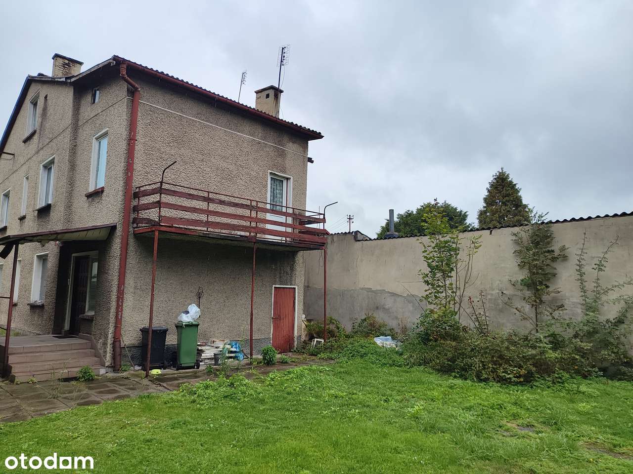 Przestronny dom z ogrodem w samym centrum.-4