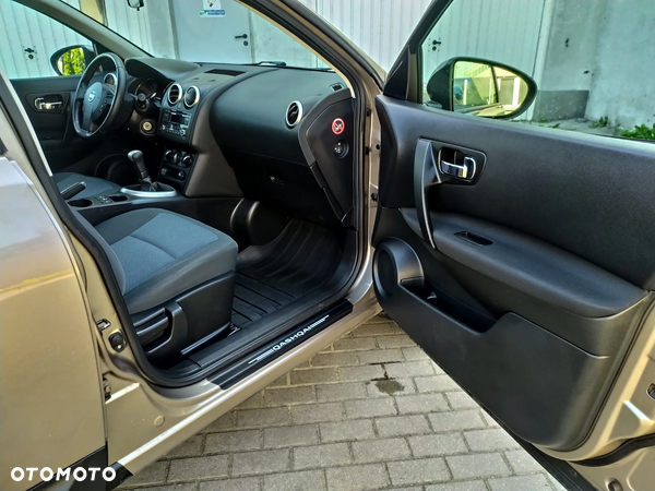 Nissan Qashqai 1.6 Visia - 23