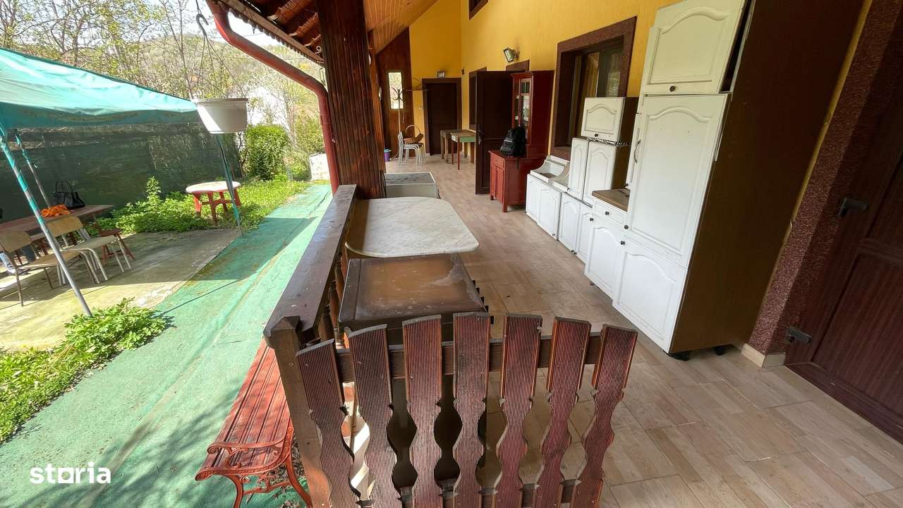 Casa de vanzare in Slanic - Central!-5