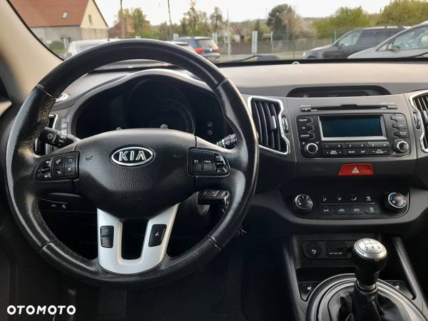 Kia Sportage 2.0 CVVT 2WD Attract - 17