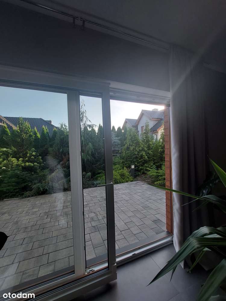 Plewiska komfortowy dom w ciekawej aranżacji z pełnym wyposażeniem-12