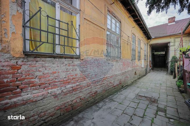 Apartament cu 4 camere de vânzare în zona Ultracentral-13
