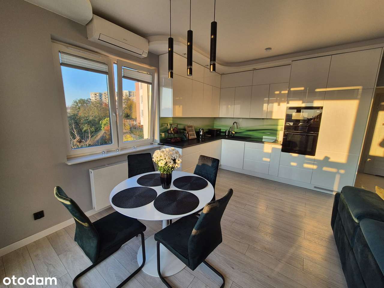 Śródmieście, 2-pokojowy apartament z dużym balkonem oraz klimatyzacją - Pełny obrazek: 5/16