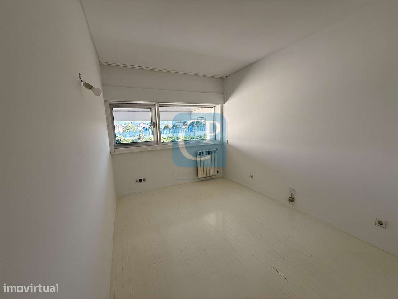 Apartamento T2 com lugar de garagem e arrumos em Vermoim na Maia-24