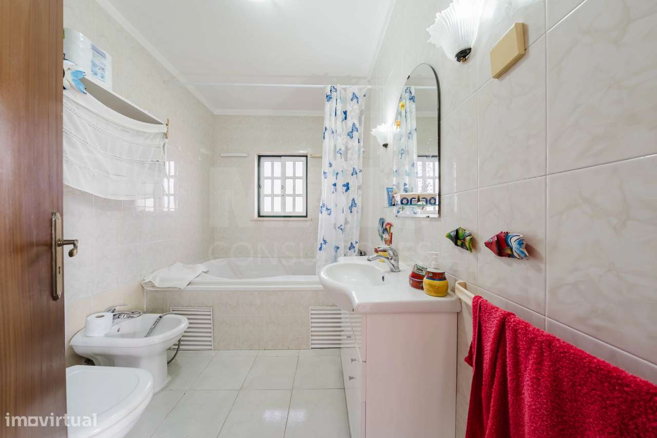 Descrição do Imóvel – Moradia em Geraldes, Peniche-33