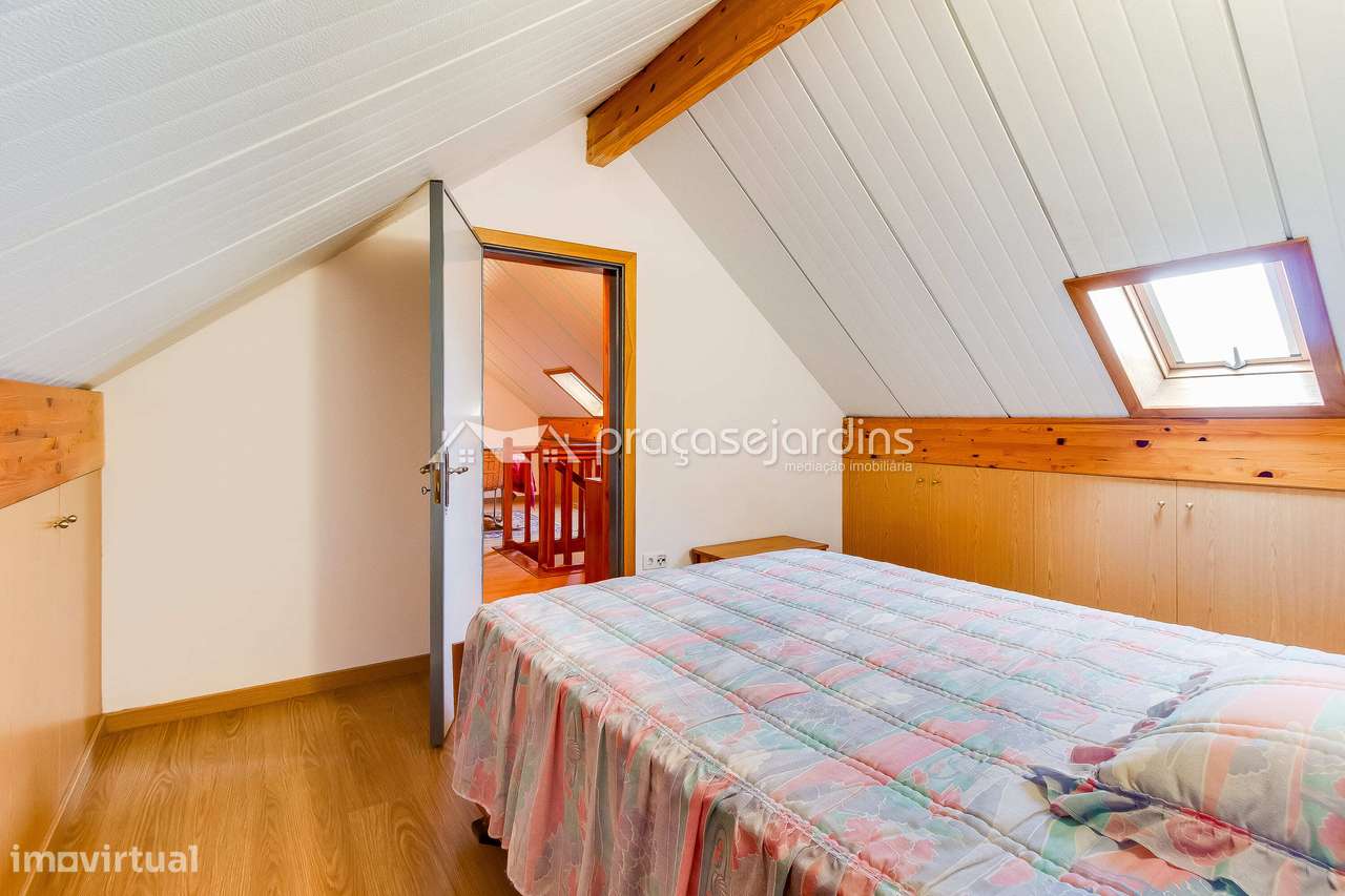 Moradia Unifamiliar de traça rústica-35