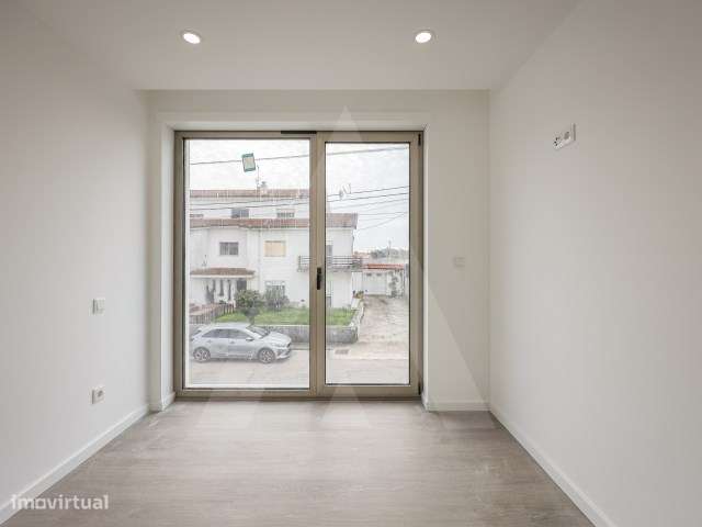 Moradia T4 + 1 de arquitetura moderna a 7 minutos do centro de Aveiro-33