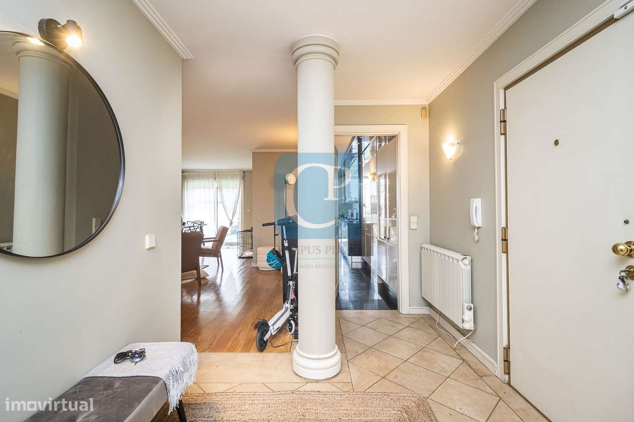 Apartamento T4 duplex nas Antas em Campanhã - Grande imagem: 4/50