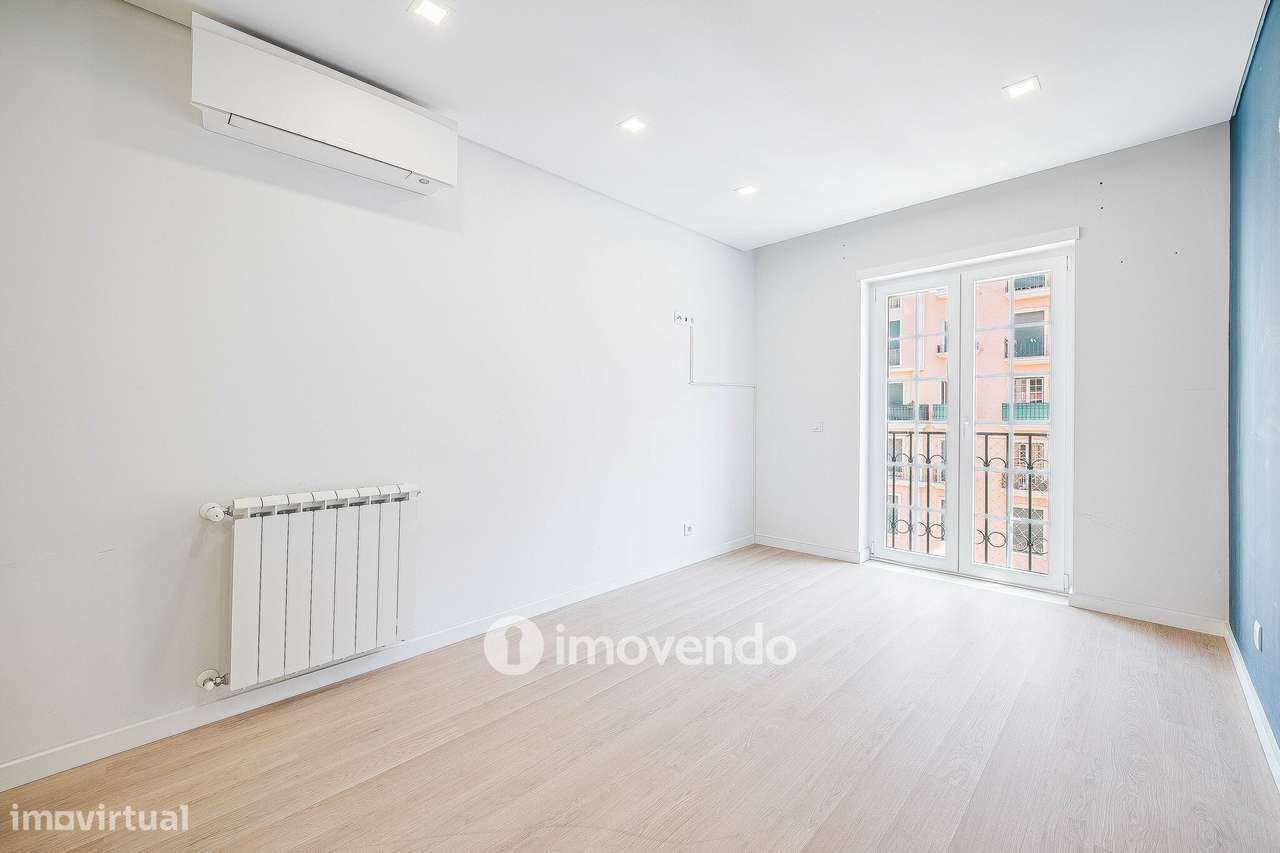 Apartamento T2, com estacionamento e cozinha equipada, na Amadora-22