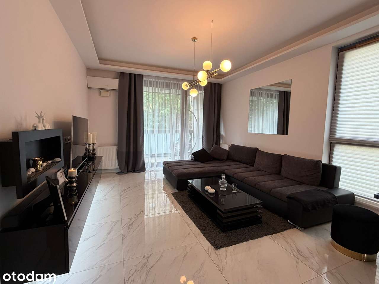 Wynajem 2-pokojowego apartamentu z balkonem