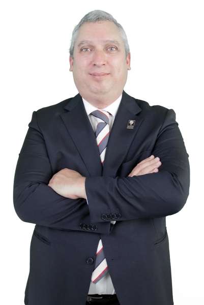 Profissionais - Empreendimentos: Luis Rijo - Remax 4 You - São Pedro, Ponta Delgada, Ilha de São Miguel