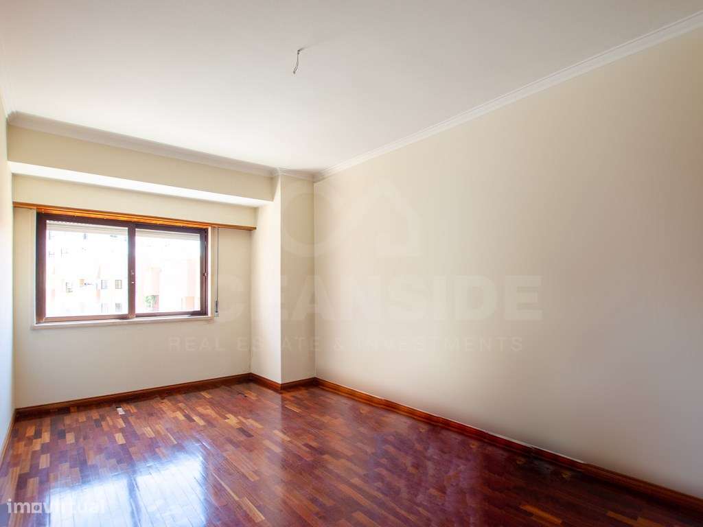 T3 com garagem para 2 carros, em Telheiras-33
