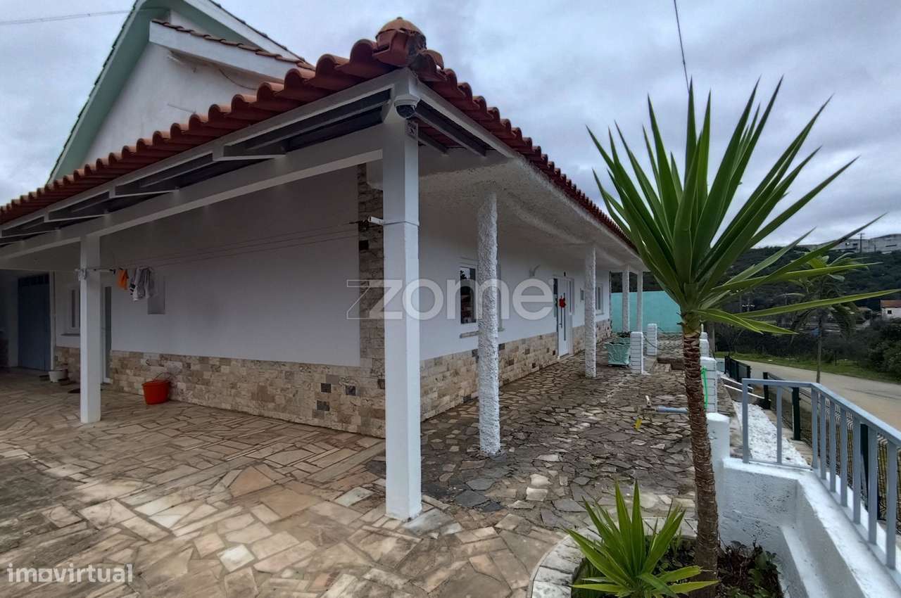 Mordia térrea com anexos em Mira de Aire, Porto de Mós - Grande imagem: 4/60