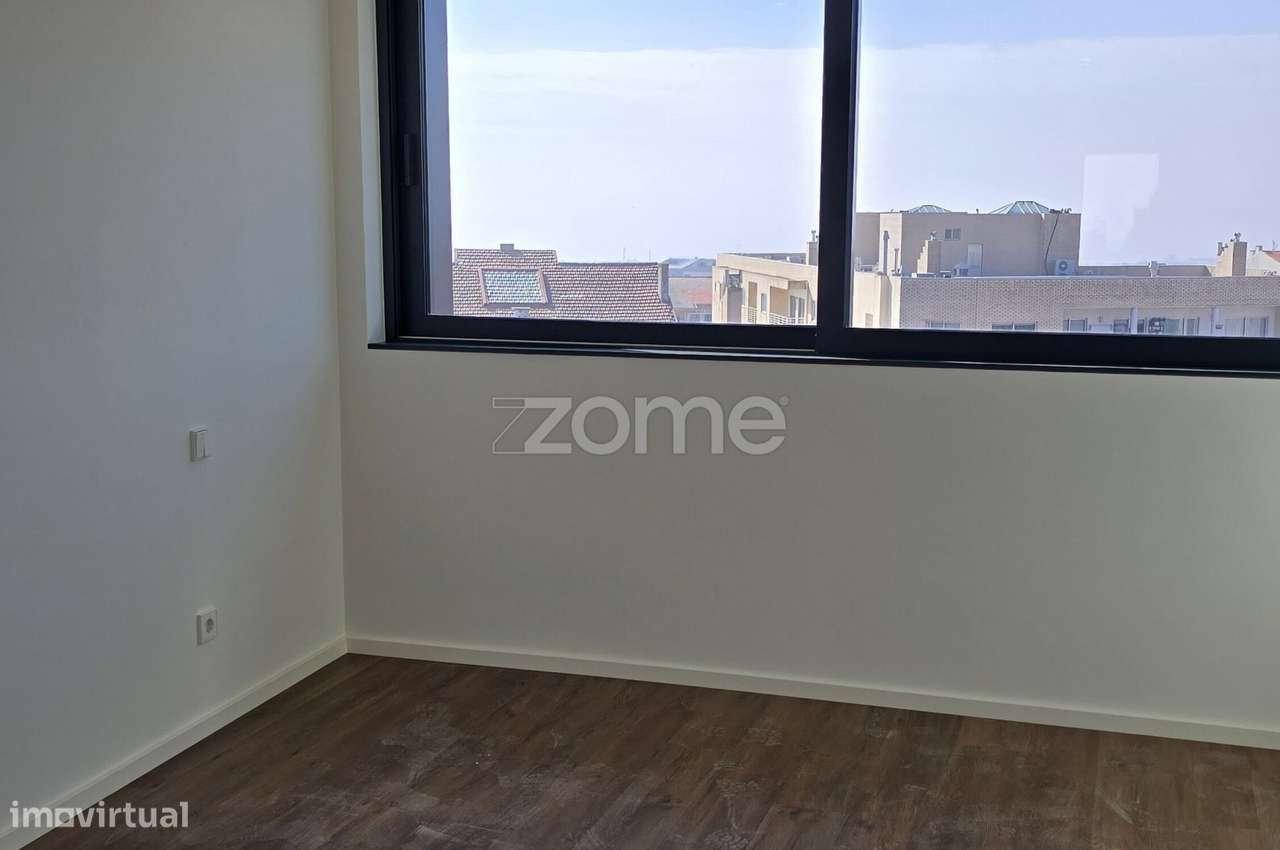 Apartamento T3 na Avenida da República, em Vila Nova de Gaia. - Grande imagem: 4/18