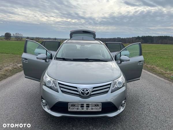 Toyota Avensis Combi 2.0 D-4D Executive - 10