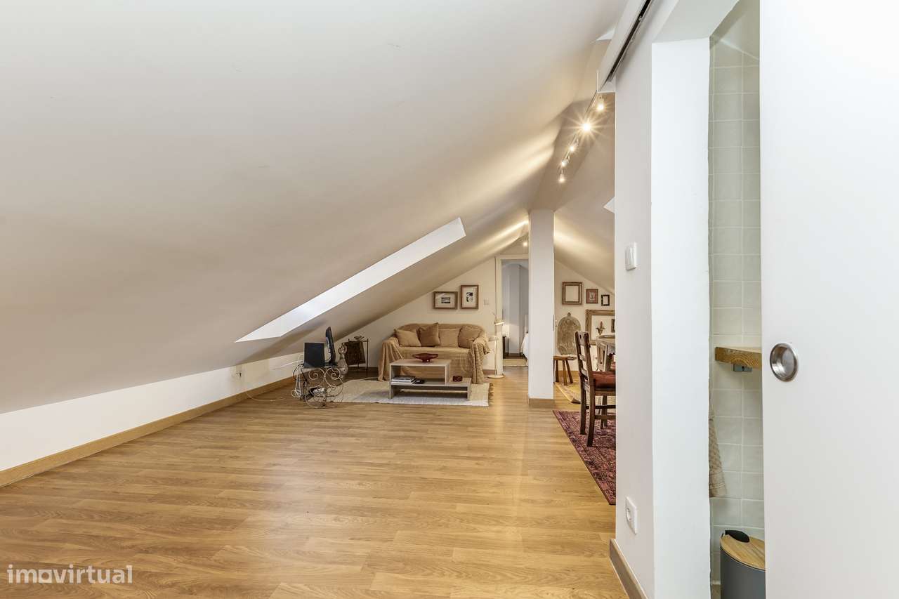 Apartamento Elegante e Minimalista: Vista Deslumbrante e Exposição Sol - Grande imagem: 5/26