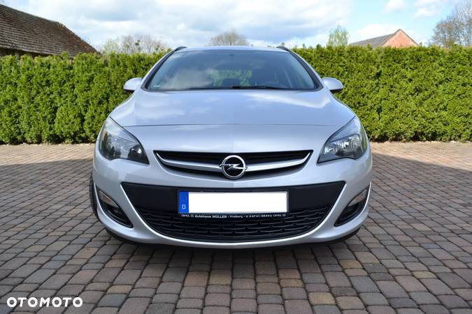 Opel Astra IV 1.4 T Enjoy EU6 - 2