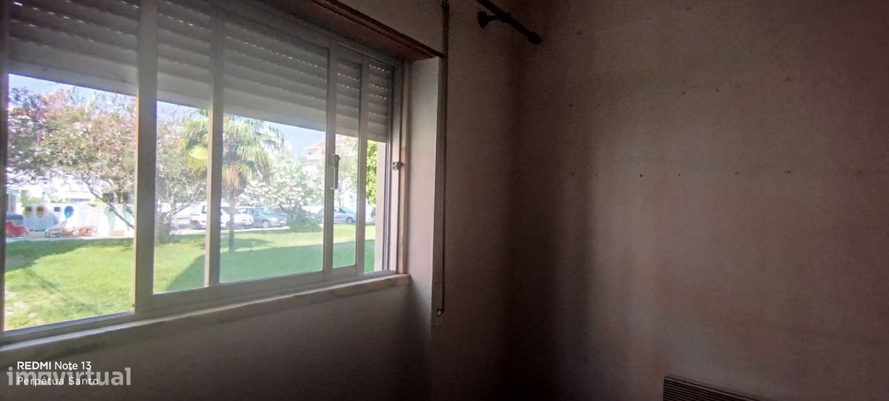 Excelente 3 assoalhadas Amplitude de áreas Luminosidade Marquise Arrec-21