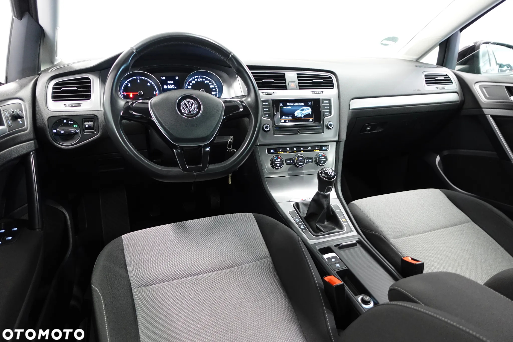 Volkswagen Golf 1.6 TDI 4Motion BlueMotion Technology Comfortline - 33