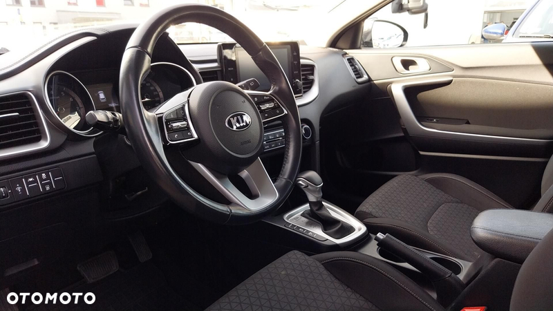 Kia Ceed 1.5 T-GDI M DCT - 9