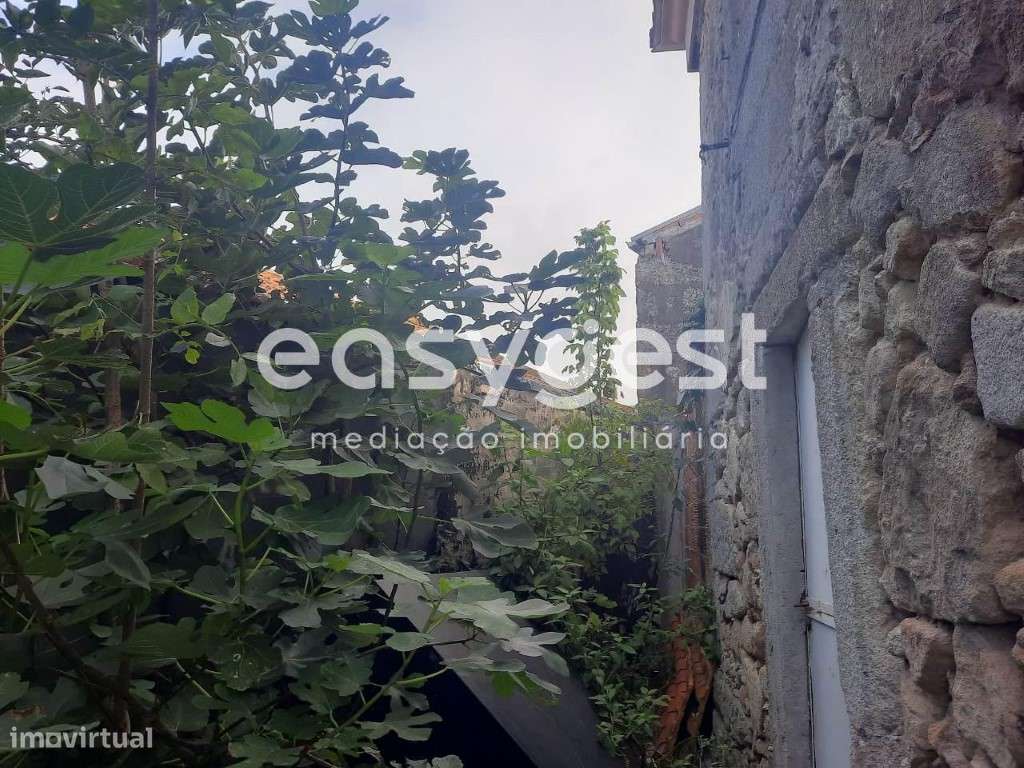 Moradia em Ruina para construção Total em zona Privilegiada. - Grande imagem: 5/12