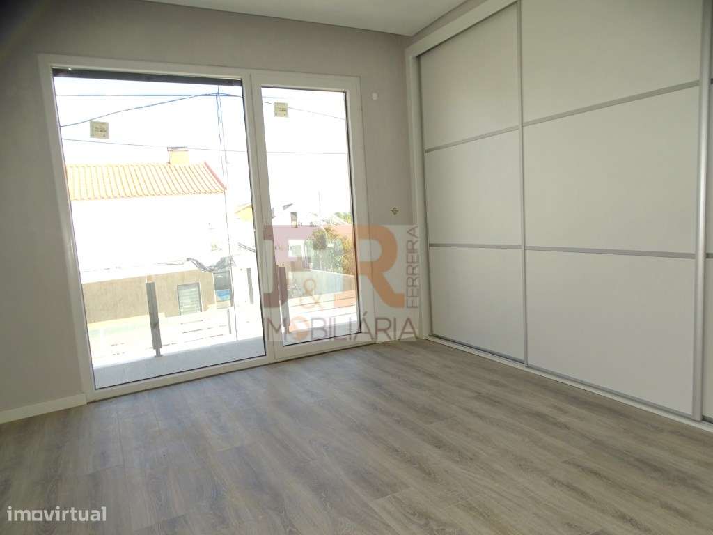Geminada Duplex T3 com Pérgula (espaço para Piscina) Pinhal General...-17