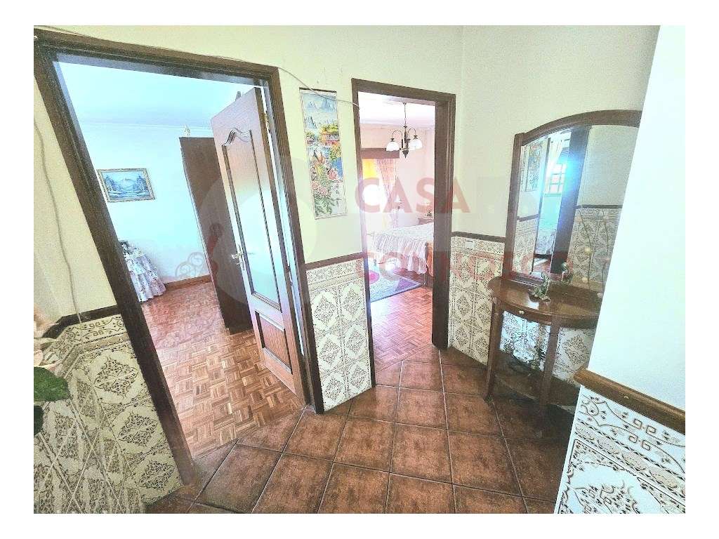 Moradia T3+T2 com garagem e jardim.-19