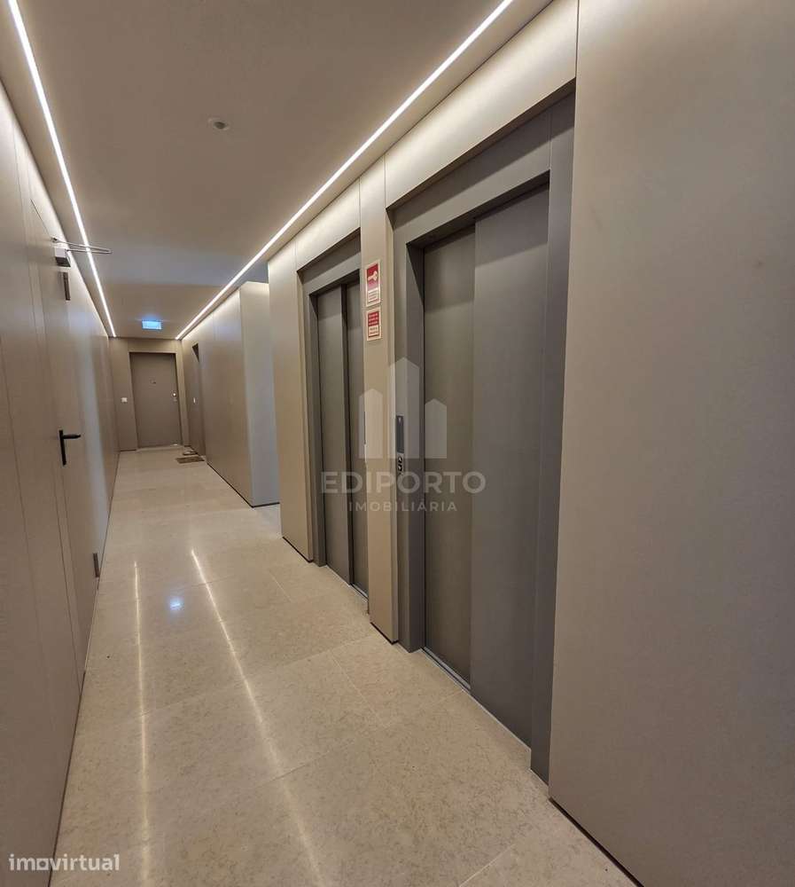 T2 Novo com terraço Pronto a Habitar, arrumos  e 2 Lugares de Garagem-20