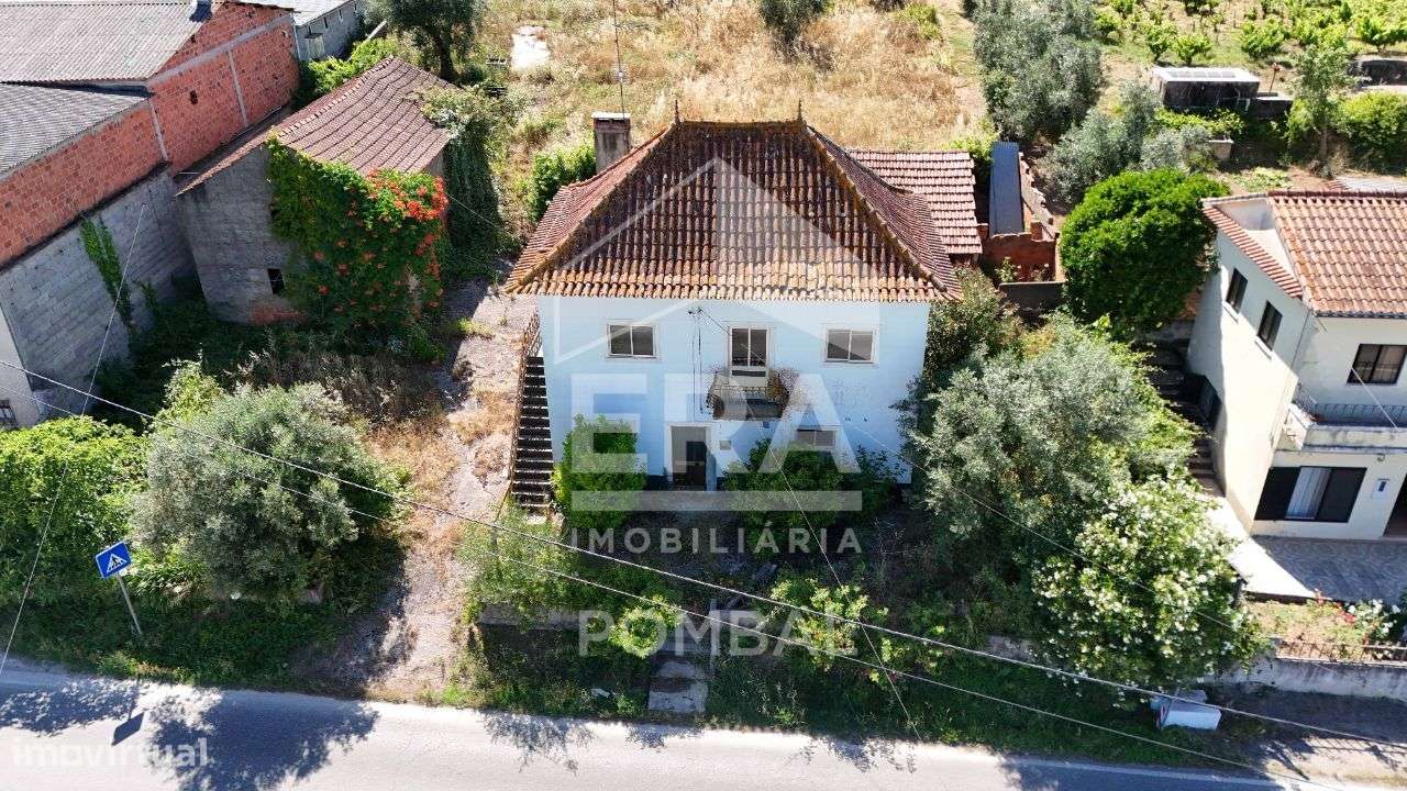 Moradia T4 localizada a 5 minutos da vila da Freixianda - Grande imagem: 4/22