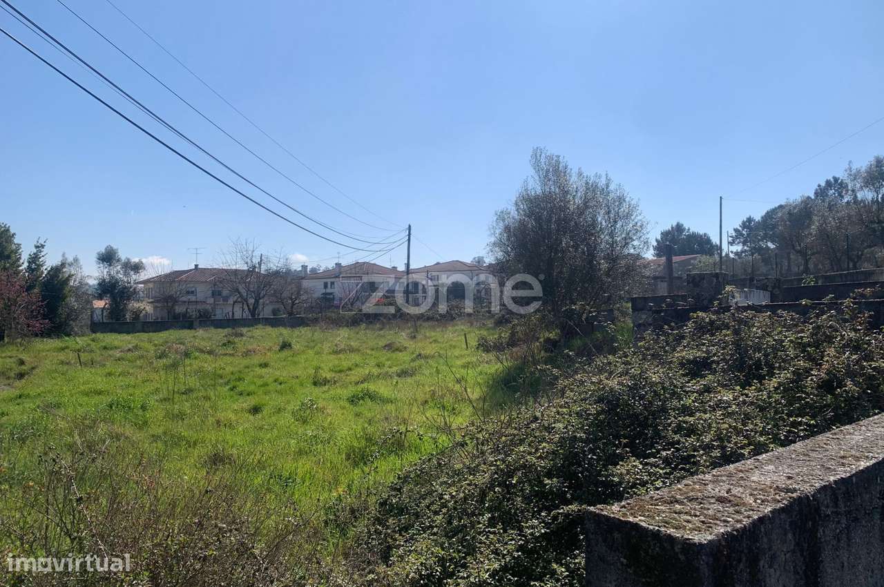 Lote Urbanizável com projeto aprovado para moradia geminada T3. - Grande imagem: 4/13