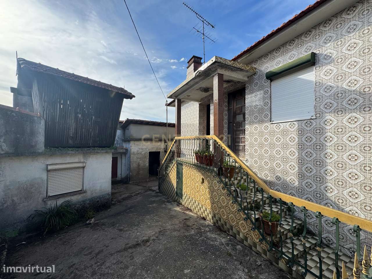 Moradia para restauro - São João de Vêr - Grande imagem: 2/14