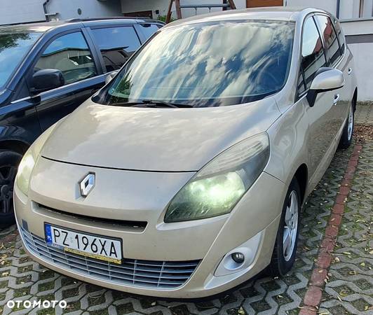 Renault Scenic 1.9 dCi Privilege - 8