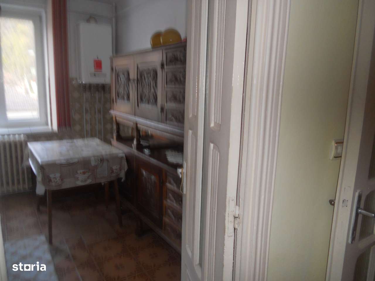 Centru-etajul 2-bloc  construit cu apartamente proprietate personala-2