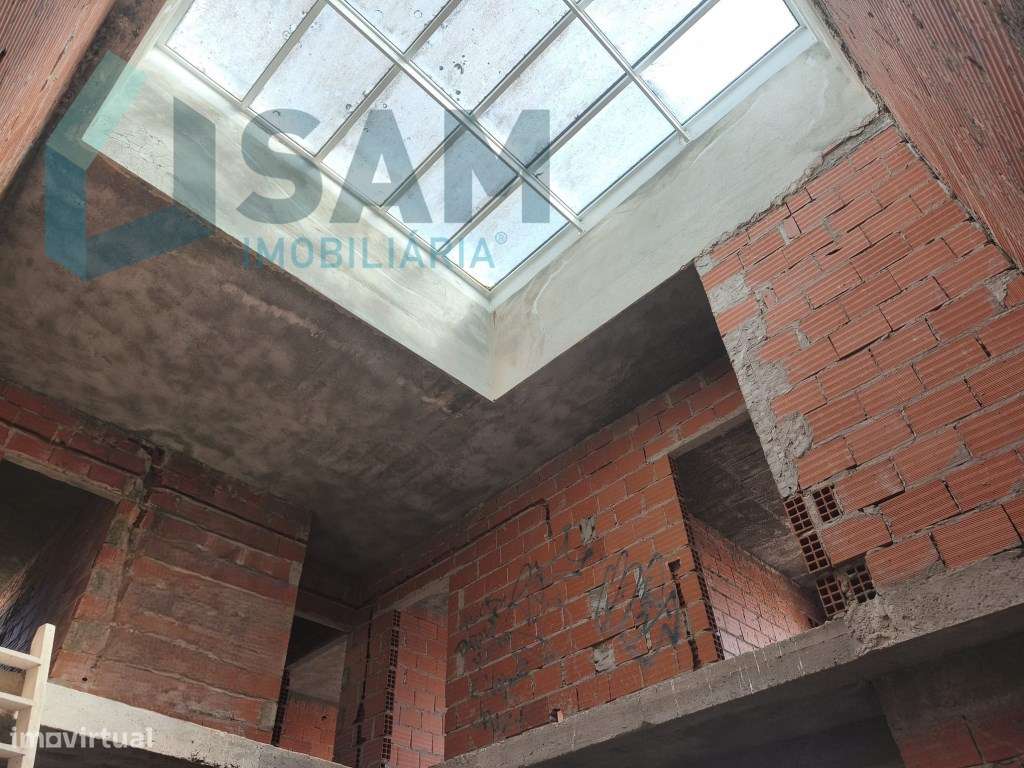 Moradia T3 em construção-8