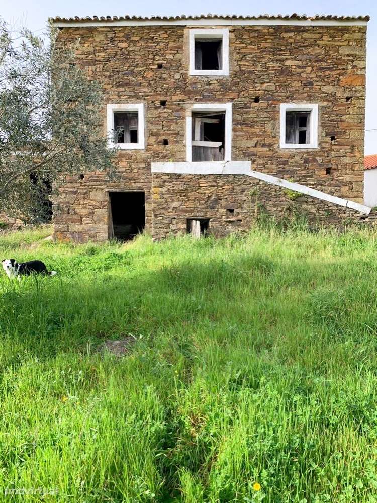 Quintinha com Casas em Xisto-7