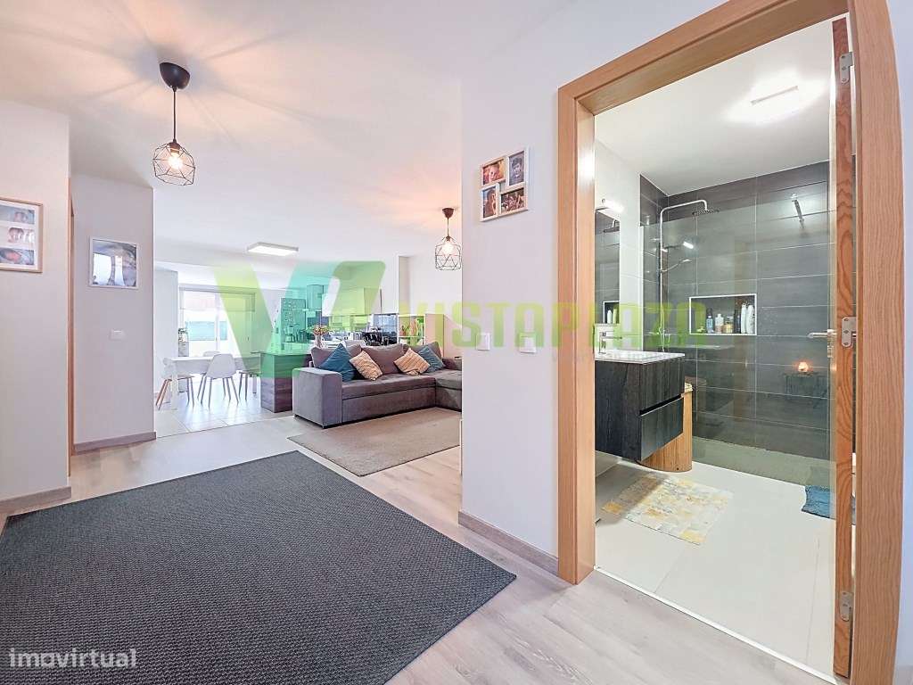 Casa térrea com 4 quartos situada na Bemposta, Portimão-12