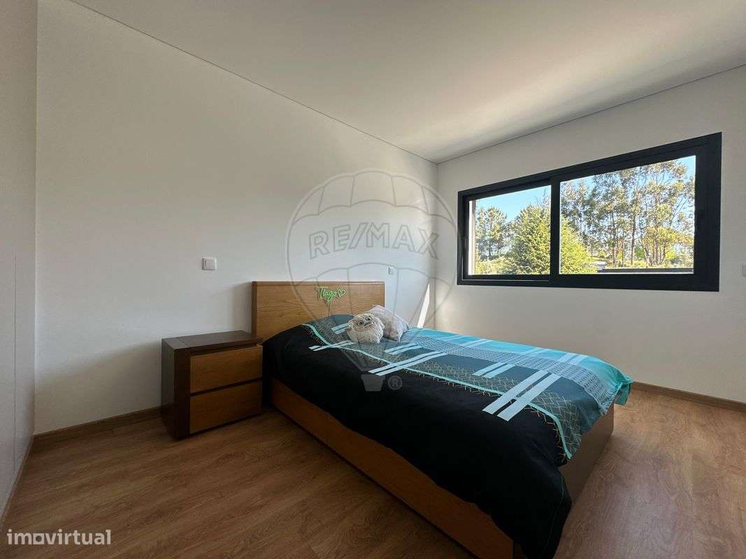 Moradia T4 para venda-10