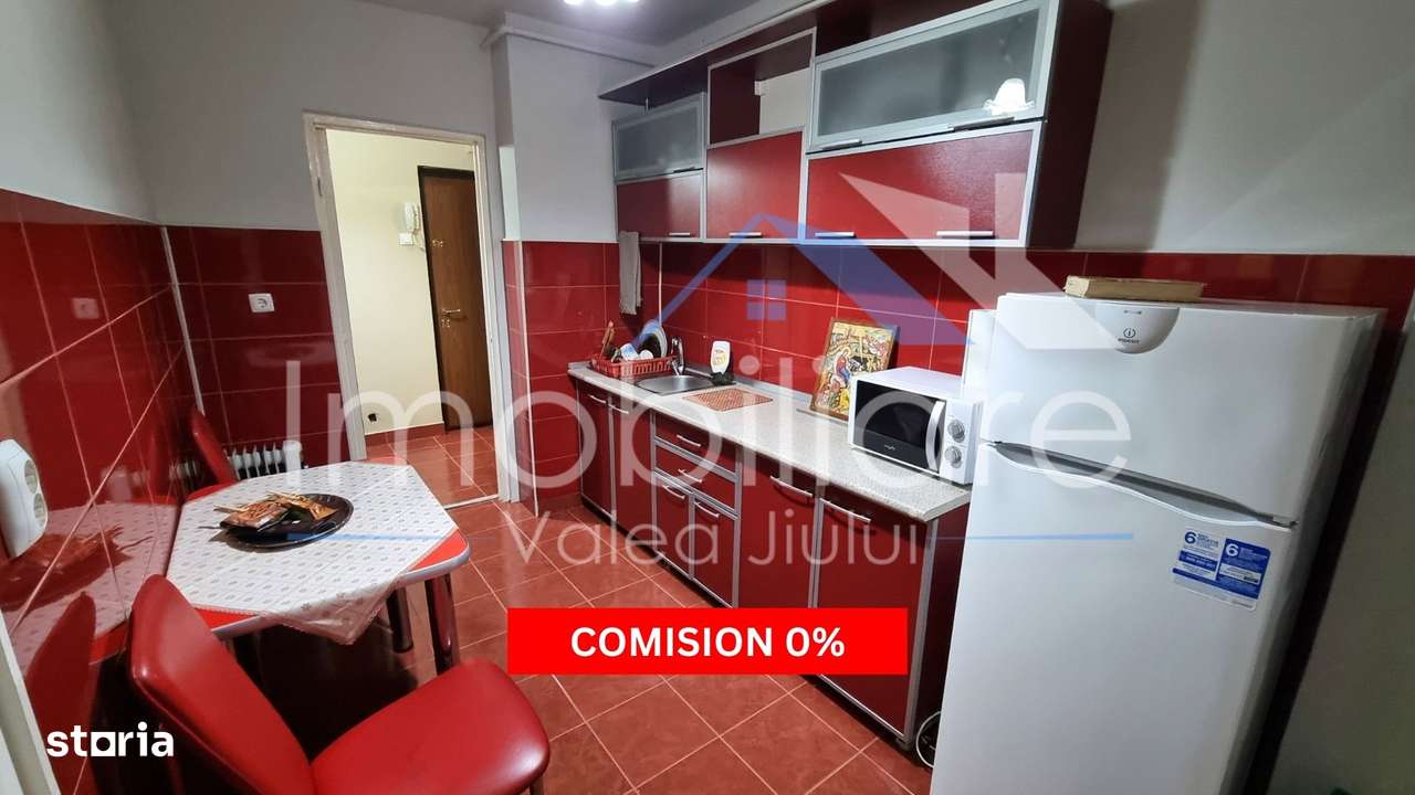Apartament 2 camere decomandat – Petroșani, Str. 1 Decembrie 1918-0