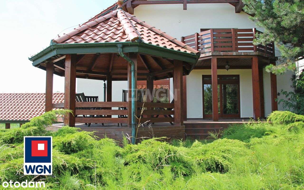 Imponujący dom w spokojnej okolicy - Pełny obrazek: 4/18