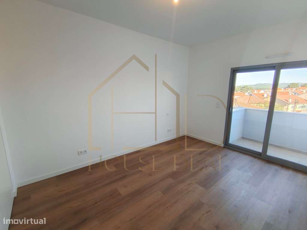 MODERNO Apartamento Duplex T3. Quinta do Conde-17