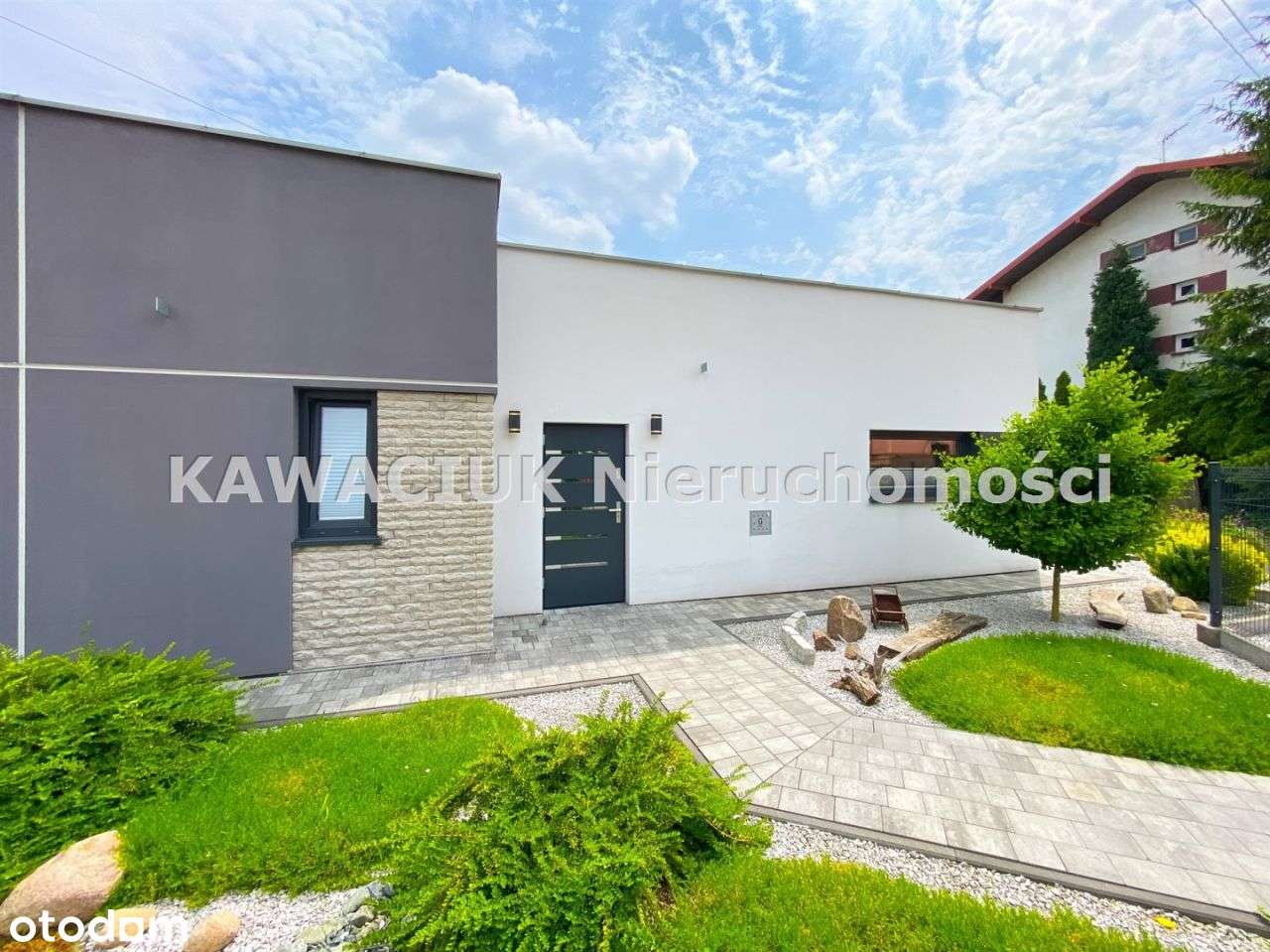 Przepiękny Dom Z Ogródkiem W Dobrej Lokalizacji-14