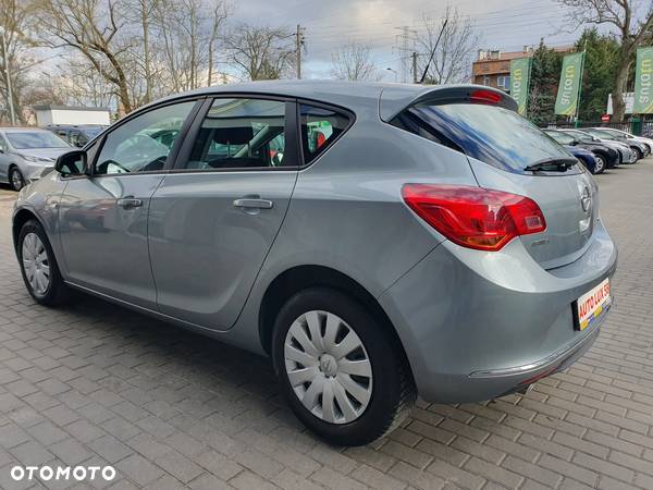 Opel Astra IV 2.0 CDTI Enjoy - 14